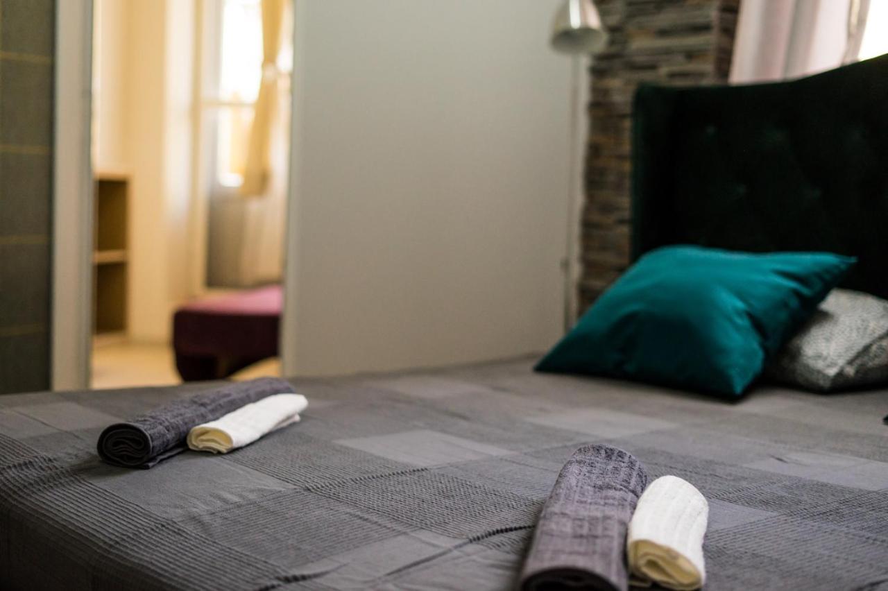 Glamour Ultracentral Apartment Oradea Ngoại thất bức ảnh