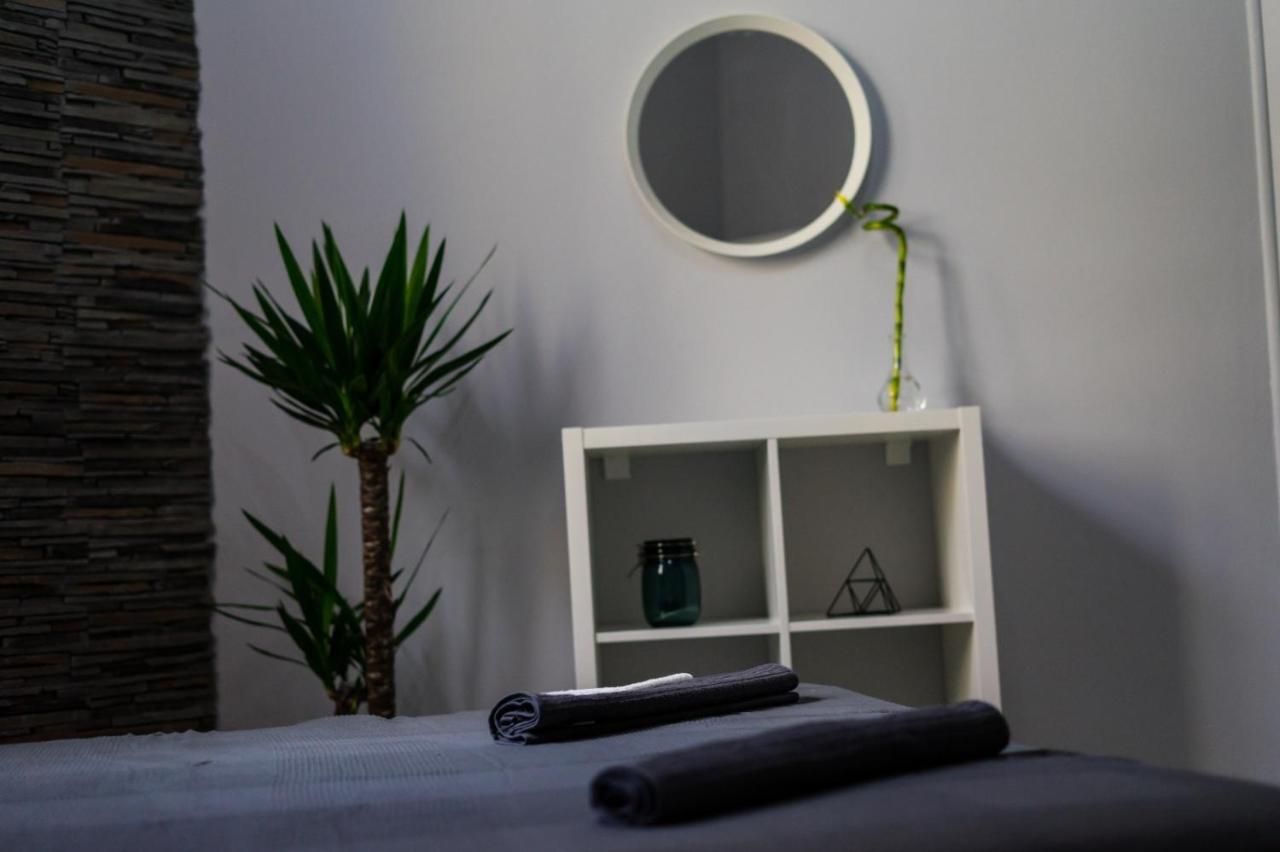 Glamour Ultracentral Apartment Oradea Ngoại thất bức ảnh
