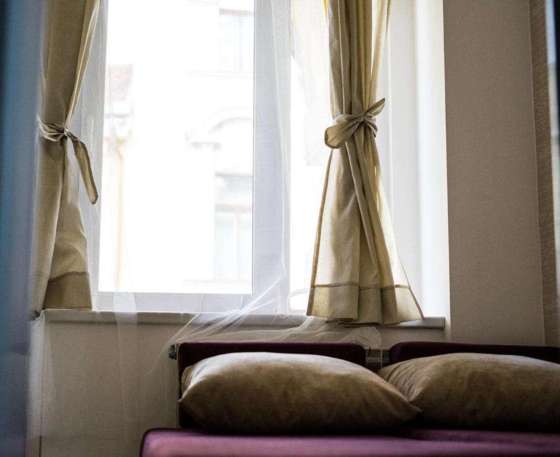 Glamour Ultracentral Apartment Oradea Ngoại thất bức ảnh